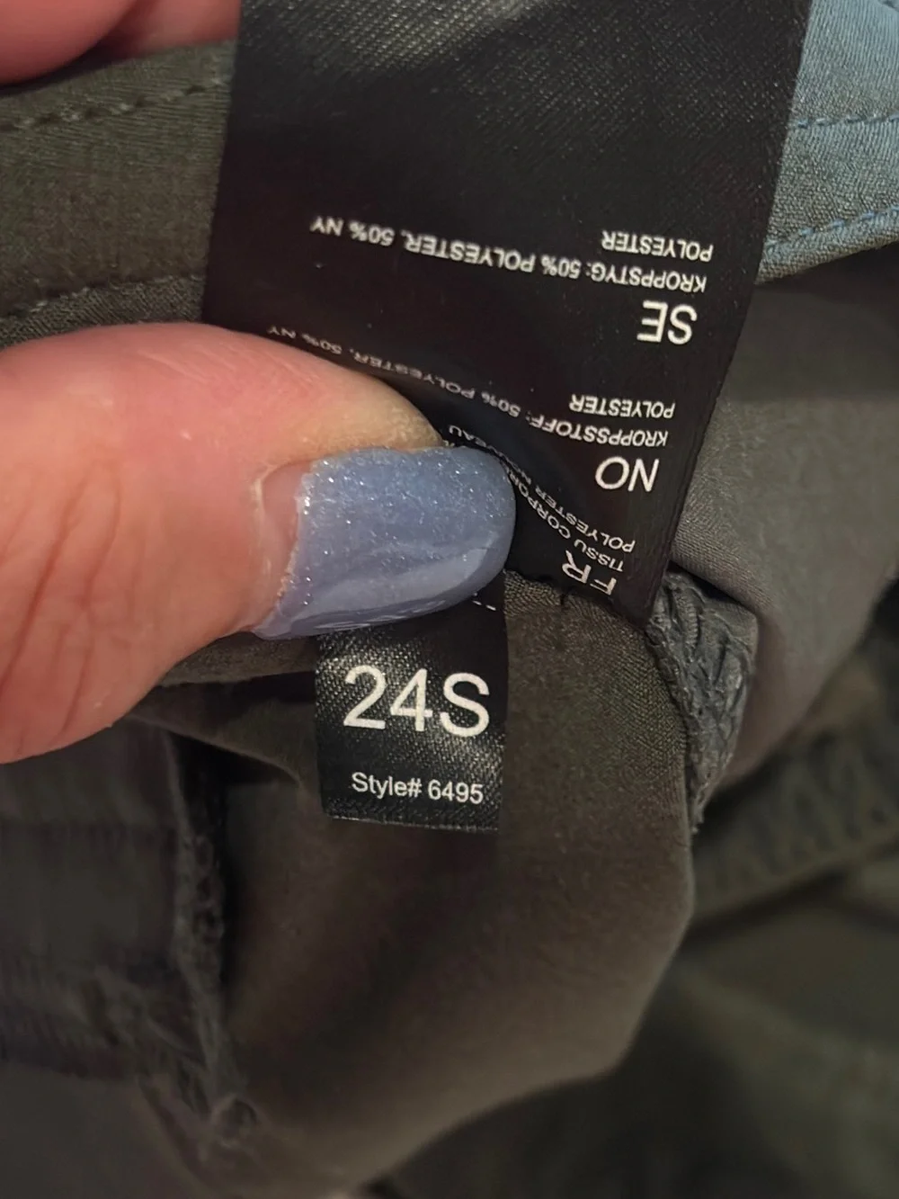 Kuhl Women's Dark Moss Green Freeflex Roll-Up Cargo Pant Size 10 Reg